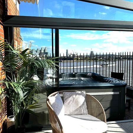 3 X Bedroom Riverside Flat With Hot Tub On Roof Terrace ロンドン エクステリア 写真