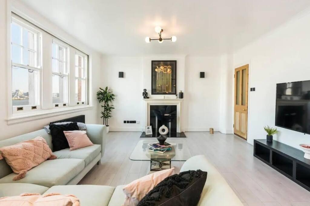 3 X Bedroom Riverside Flat With Hot Tub On Roof Terrace ロンドン エクステリア 写真