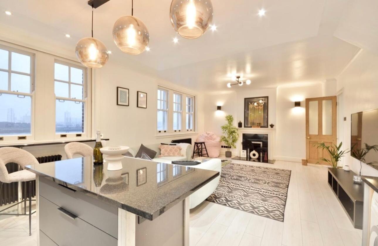 3 X Bedroom Riverside Flat With Hot Tub On Roof Terrace ロンドン エクステリア 写真